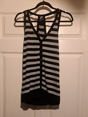 ♣️SWS-Striped Black & Gray Sleeveless Button-Front Tank Top